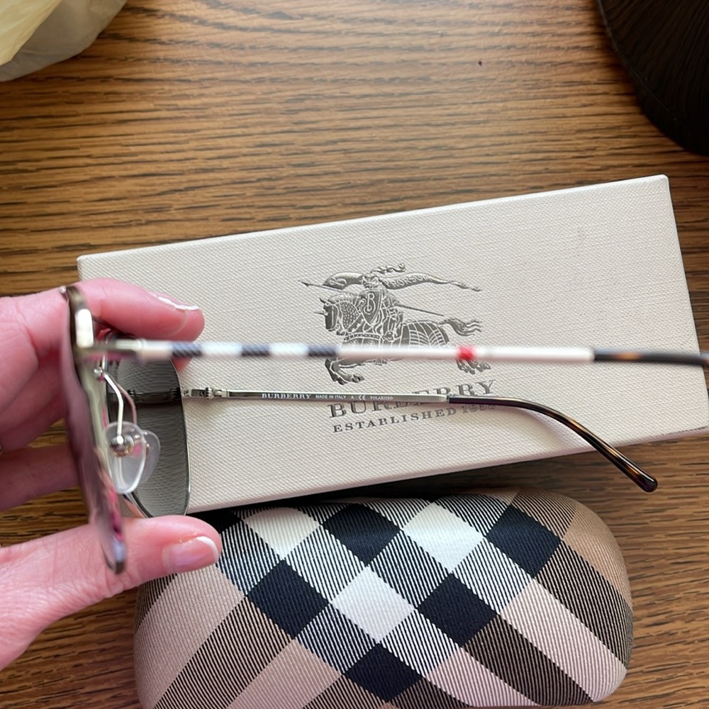 Brand New Polarized Burberry Aviators - Picture 5 of 5